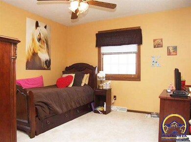 5031 SW 61st St, Topeka, KS 66619 - photo 7