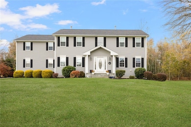 10 W Bluebird Ln, Cranston, RI 02921 - photo 3