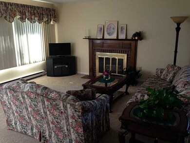 362 Chatham Cir, Warwick, RI 02886 - photo 3