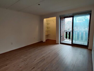 44 Concord Ave unit 305, Cambridge, MA 02138 - photo 5