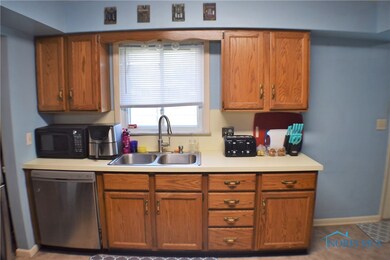 610 Riverside Dr, Woodville, OH 43469 - photo 7