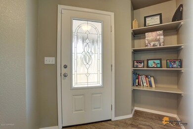 Entry with built in nook