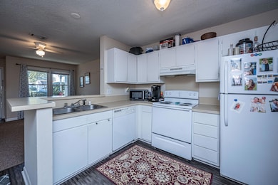 1224MeadowPark13