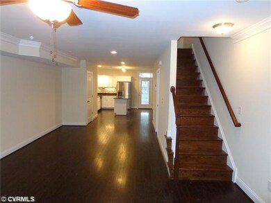 Living Room - Bright and Open with crown molding, 