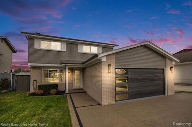 37762 Huron Pointe Dr, Harrison Township, MI 48045 - photo 2