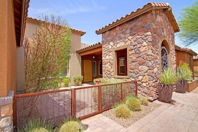 2 FrontCourtyard