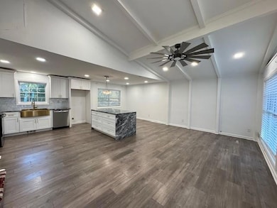 2045 Pine Oak Dr SW, Atlanta, GA 30310 - photo 7