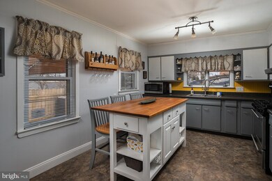 241 Churchill Ave, Trenton, NJ 08610 - photo 6