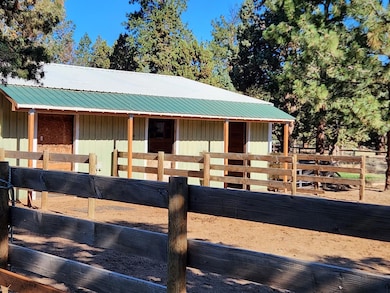 67205 Bass Ln, Bend, OR 97701 - photo 3