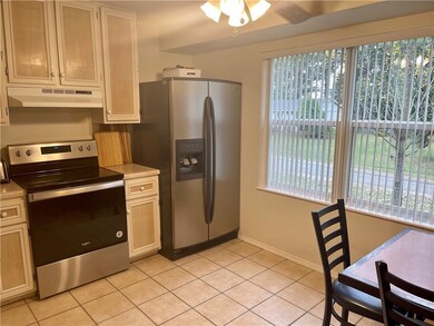 10095 E Heritage Dr, Effingham, IL 62401 - photo 7