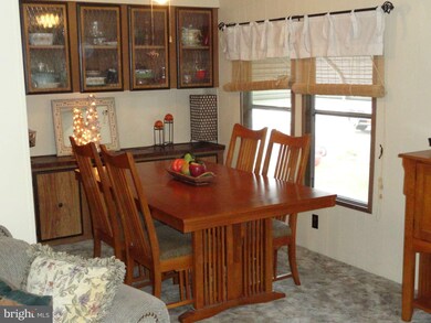 316 Berts Dr, Lothian, MD 20711 - photo 5