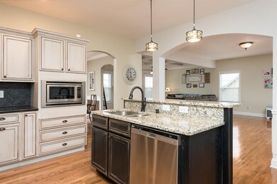 306 Lakeshore Cir, Georgetown, KY 40324 - photo 2