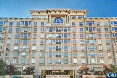 100 Alexander Way unit 132, Edgewater, NJ 07020 - photo 3