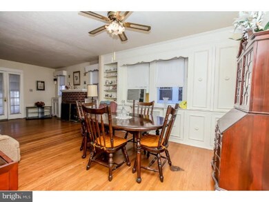 312 Wolfenden Ave, Darby, PA 19023 - photo 5