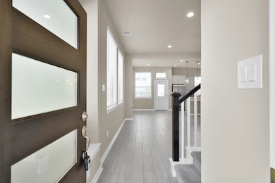 Step inside and feel right at home.
Sleek wood-lo