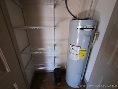 210 9th Ave SE, Ardmore, OK 73401 - photo 6