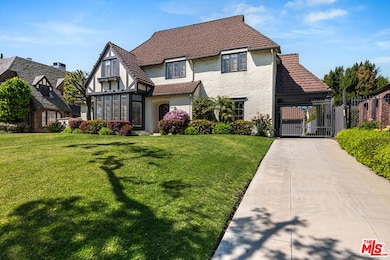 157 N Las Palmas Ave, Los Angeles, CA 90004 - photo 4