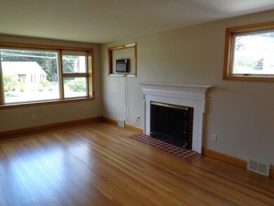 173 Lawnacre Dr, Cranston, RI 02920 - photo 4