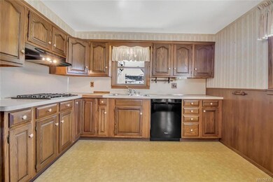 816 Lee Ave, North Tonawanda, NY 14120 - photo 5