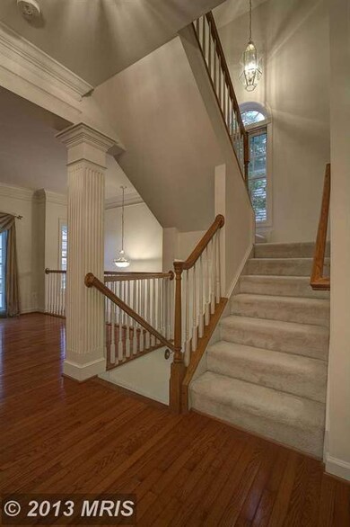 9048 Tanyard Ln, Lorton, VA 22079 - photo 5