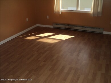 41 Mack St, Wilkes Barre, PA 18705 - photo 4