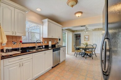 3910 77th Place E, Sarasota, FL 34243 - photo 2