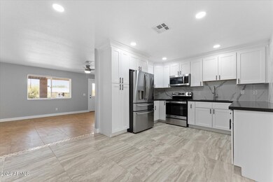 06-006-kitchen