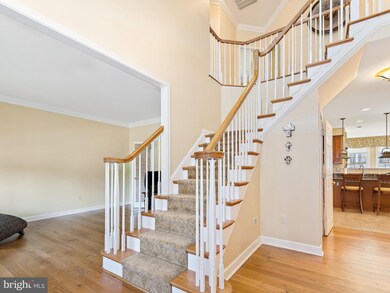 818 Avonshire Ct, Sykesville, MD 21784 - photo 4