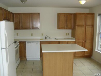 1600 Greystone Cir, Alburtis, PA 18011 - photo 5