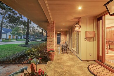 10022 Candlewood Dr, Houston, TX 77042 - photo 3