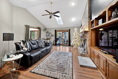 213 Lakeside Dr, Crossville, TN 38558 - photo 2