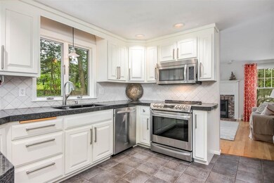 97 Hanover St, Newbury, MA 01951 - photo 4