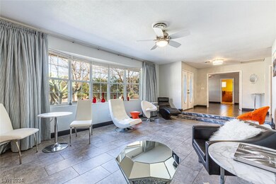 4371 Woodcrest Rd, Las Vegas, NV 89121 - photo 5