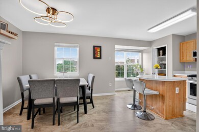 11082 Clovertree Ct, Manassas, VA 20109 - photo 4