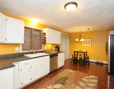 58 Hillcrest St, Waltham, MA 02451 - photo 5