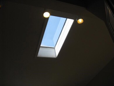 443 Wolcott Ave unit 2, Middletown, RI 02842 - photo 6