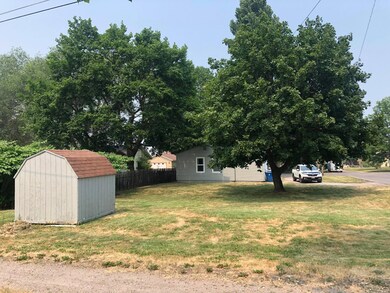 Exterior Shed & Yard