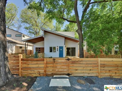 2104 Haskell St unit A, Austin, TX 78702 - photo 5