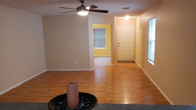 8947 Clearbourne Ln, Houston, TX 77075 - photo 7