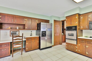 9 Highfield Ln Colts Neck NJ-large-007-1