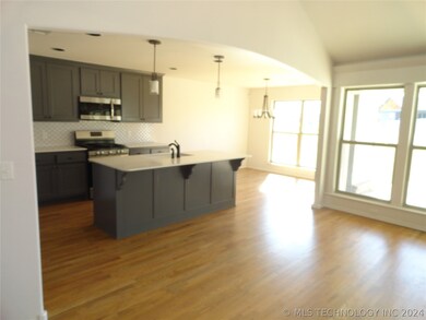 2005 E Tucson Place, Broken Arrow, OK 74011 - photo 3