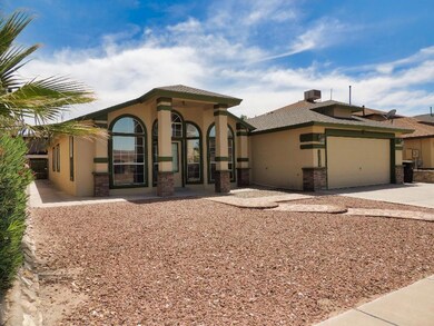 13736 Paseo Del Mar Dr, El Paso, TX 79928 - photo 2