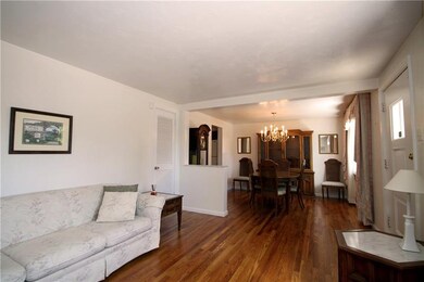 Living Room - Open to Diving Room