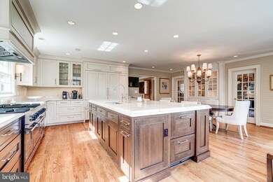 2001 and 2007 Whiteoaks Dr, Alexandria, VA 22306 - photo 4