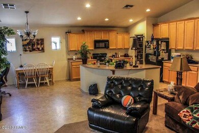 06 - Kitchen