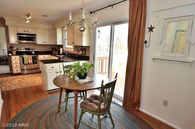 1905 Aubrey Place Ct, Vienna, VA 22182 - photo 6