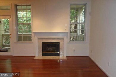 1371 Garden Wall Cir unit 713, Reston, VA 20194 - photo 7