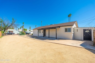 913 W Highland Ave, Phoenix, AZ 85013 - photo 2