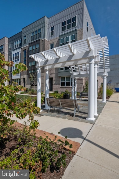 13309 Launders St unit 147, Herndon, VA 20171 - photo 2