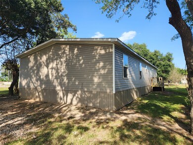 9304 Cr 190, Manvel, TX 77578 - photo 5